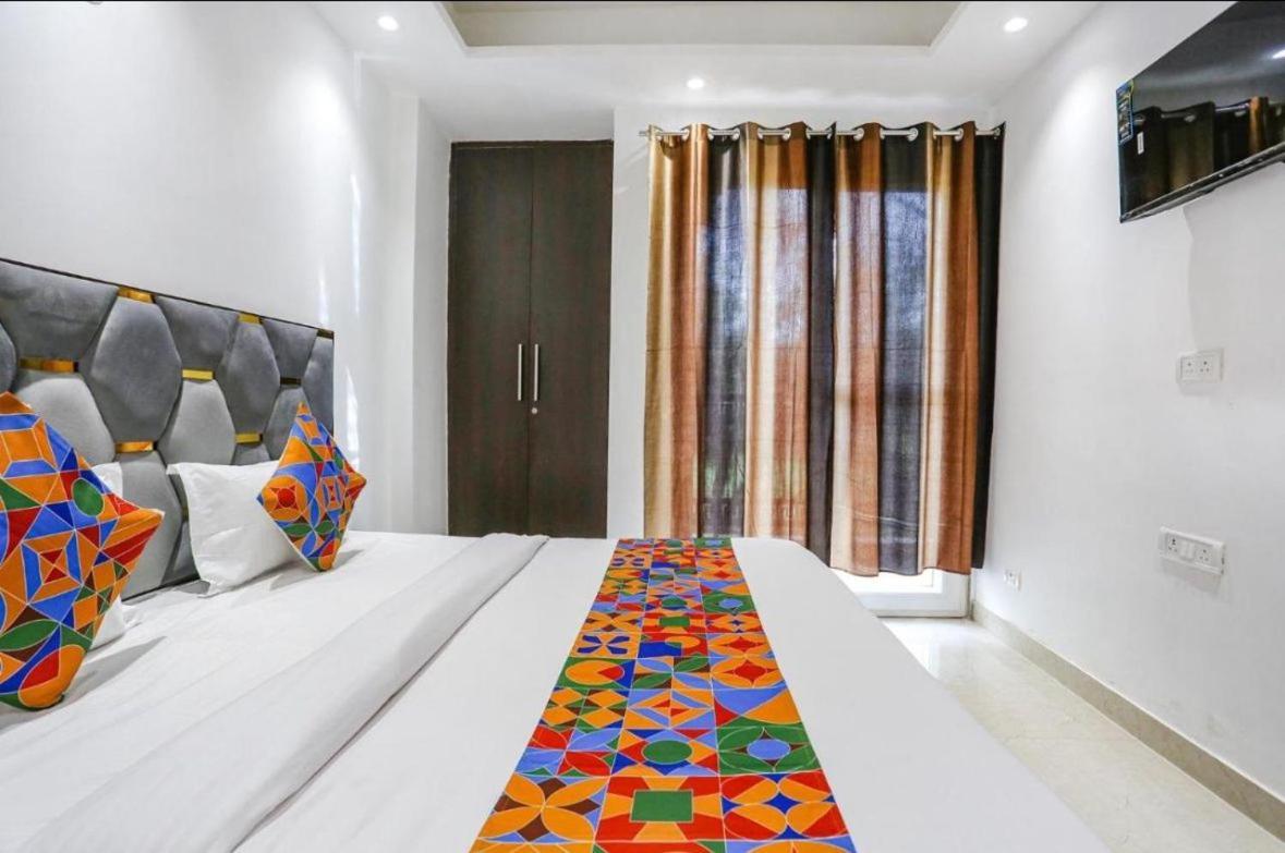 Hotel Aiims Nuova Delhi Esterno foto